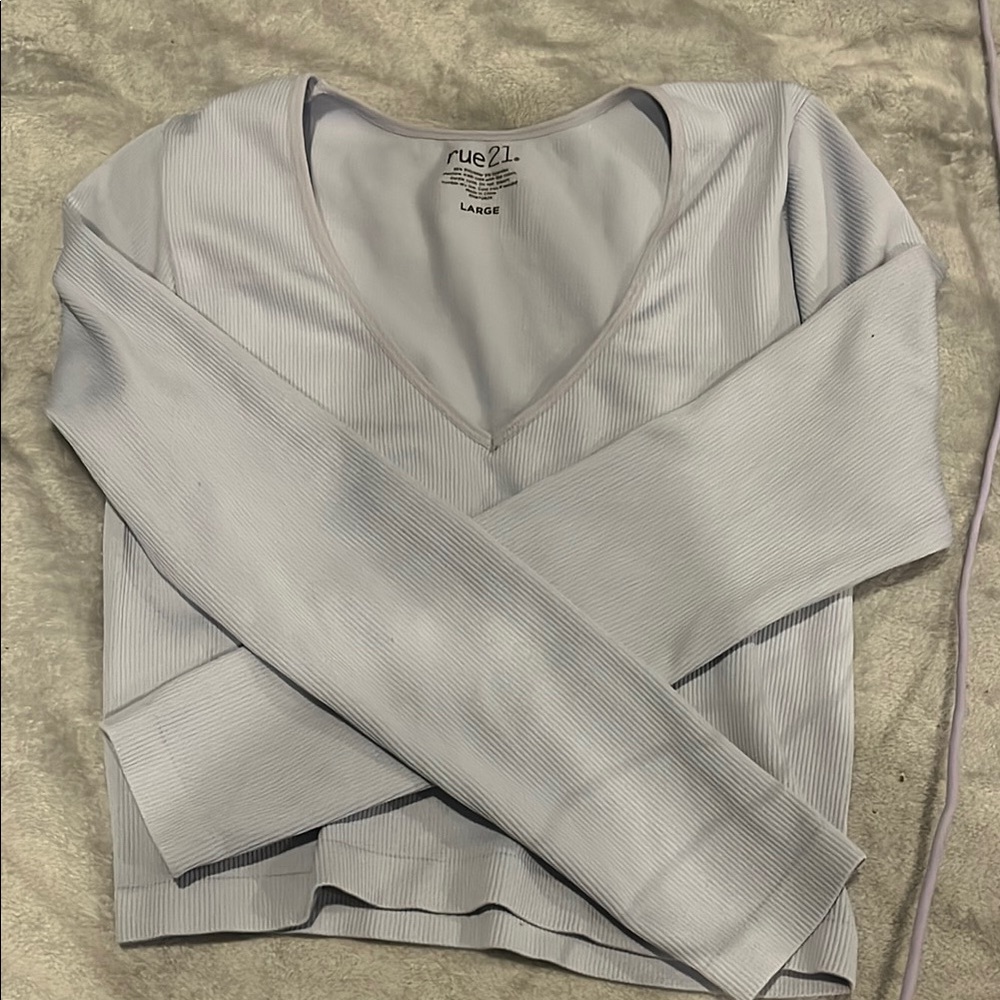 Rue21 Women's Gray V-Neck Top